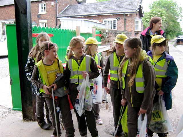 Brownies clean up prior to the 2012 FAB Festival. Photo - Maxine Wrench.